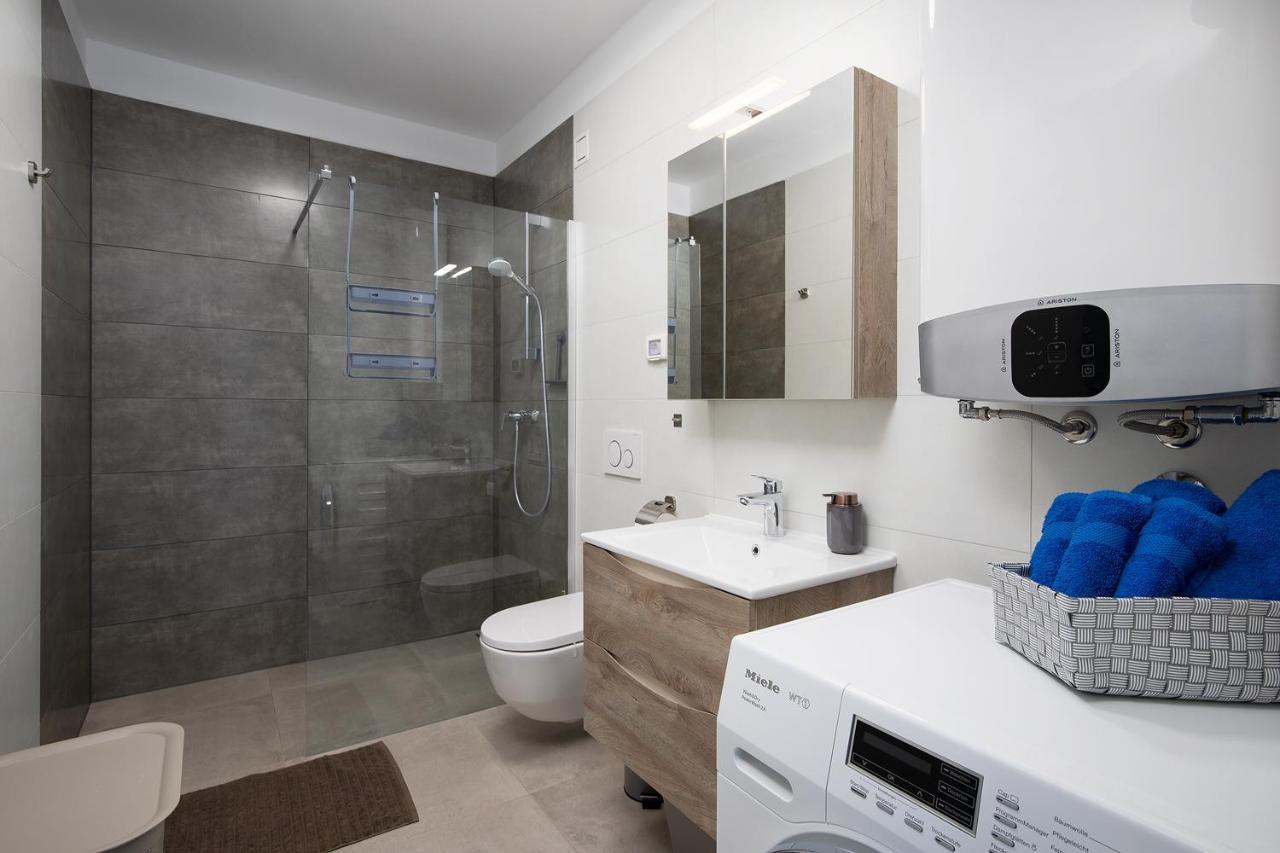 Apartman Damjan 프예스차나 우발라 외부 사진