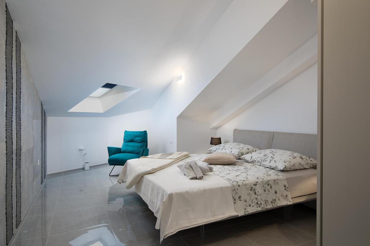 Apartman Damjan 프예스차나 우발라 외부 사진