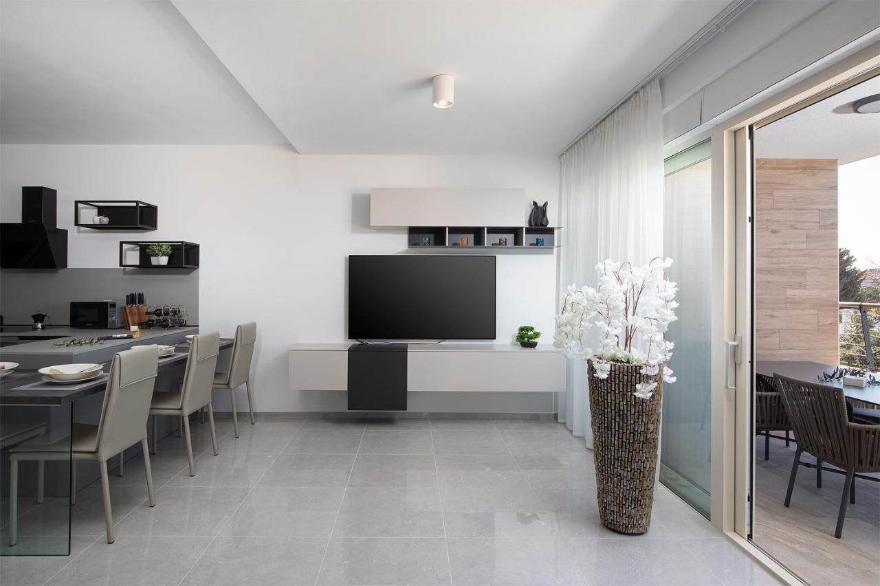 Apartman Damjan 프예스차나 우발라 외부 사진